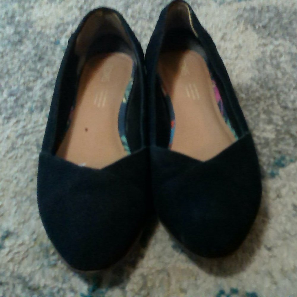 Toms Suede, almond toe ballet flats
